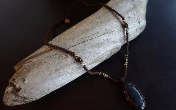 Blue Tiger Eye Macrame Necklace | Protection Stone | Unisex Healing Crystal - Manifestie